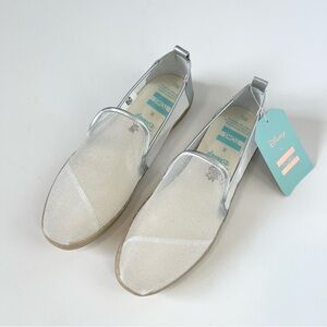 Disney X TOMS Cinderella “glass slippers” Glitter Mesh slip ons NWT Size 8.5